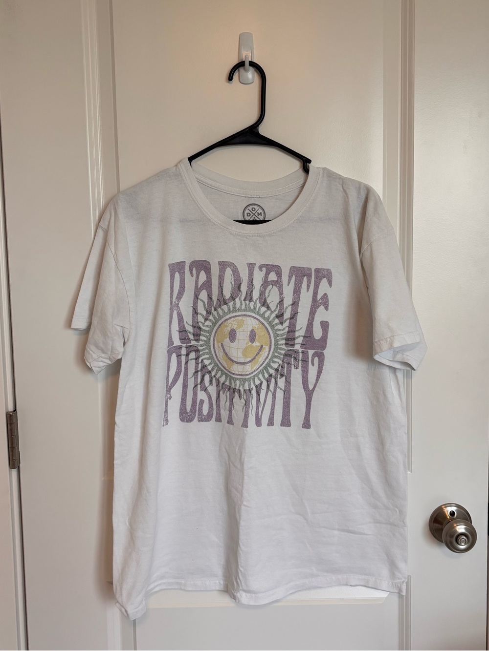 DOM Radiate Positivity Happy T-shirt